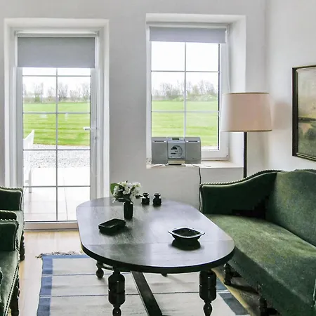 4 Bedroom Beautiful Home In Vesløs